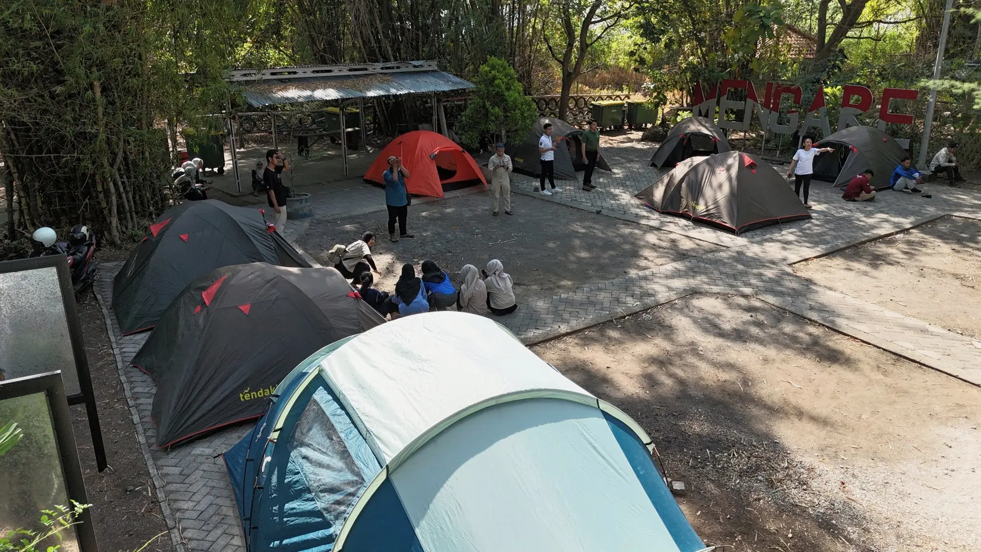 Tenda-tenda di area kemah PRPM Mengare